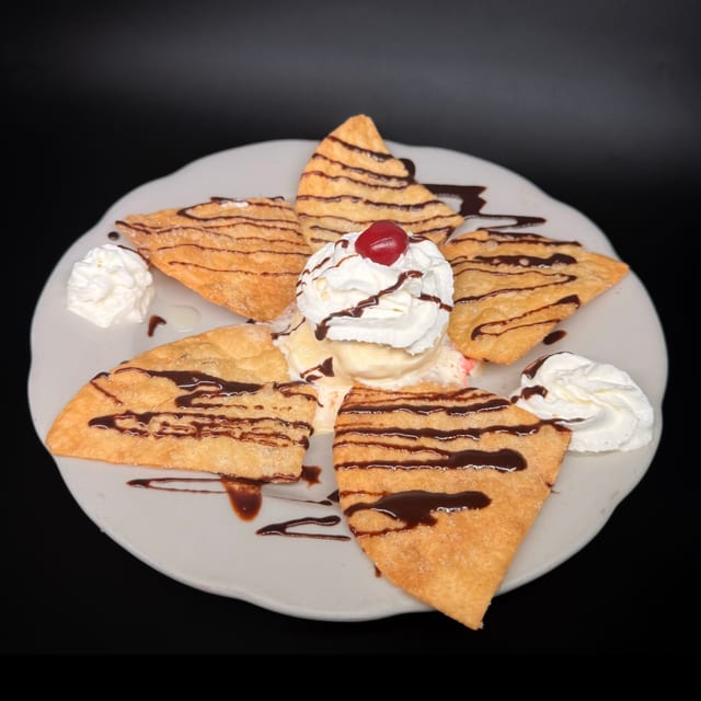 Sopapillas w/Ice Cream.