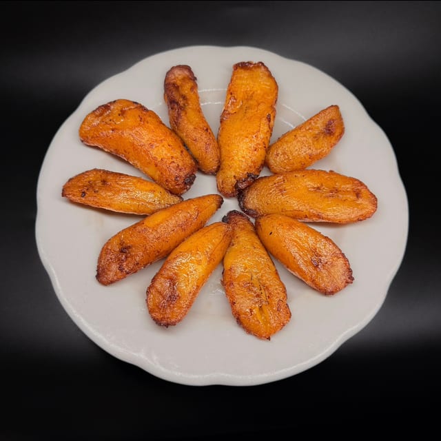 Plantains (10 Pieces).